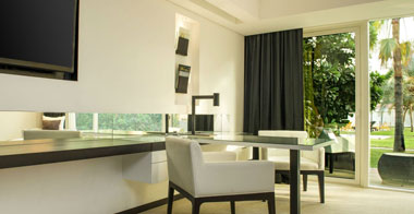Le-Meridien-Dubai-Hotel-diani-travel-center-room-1
